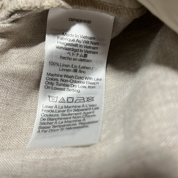 Madewell Clean Pull-On Shorts in 100%
Linen, size M - Picture 5 of 6